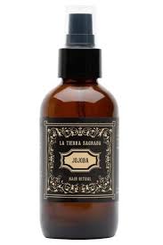 Moringa oil rich in fatty acids, works to hydrate, moisturize and smooth the hair shaft. Jojoba Oil For Hair Benefit Uses Best To Buy 2021 The Expert Guide To Using Jojoba Oil In Your Hair