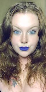 Why don't she ever look right 😭