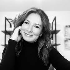 Michelle Nelligan's Instagram, Twitter & Facebook