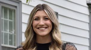 La Vie May 2022 Senior Edition by LVCLaVie