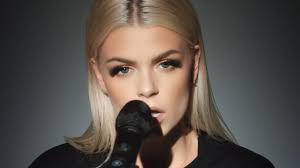 It suits my mood by how the story of ons is going like. Before You Go Lewis Capaldi Cover By Davina Michelle Youtube