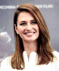 model anna safroncik pinner george pin traumfrau frau brunette