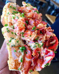 Ultimate fish taco one huge taco! Home Of Dailyfoodfeed On Instagram I Got Bacon With My Lobster Roll At Slapfish Yolo Gawd I Love It Here Dailyfoodfe Food Lobster Roll Food Goals