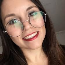 Tamara Hoffmann's Instagram, Twitter & Facebook