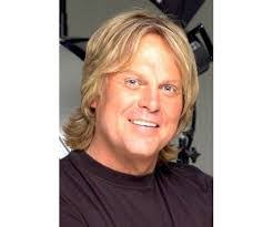 David Amundson's Instagram, Twitter & Facebook