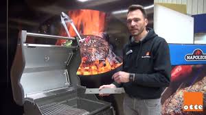 Experts in gas & infrared grilling upgrade your grilling game™ with napoleon grills this bbq season napoleon stands apart with advanced grilling features, engineered performance, and masterful design. Napoleon Gasgrill 425 Mit Sizzle Zone Vorstellungsvideo Otte Freizeit Fitness Youtube