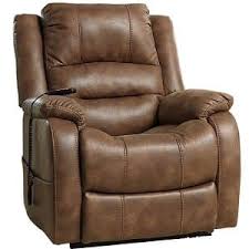 Relaxed contemporary styled reclining sofa, console loveseat, and chair have power recline and power headrests. Best Electric Recliners Review In 2021 Top For The Money
