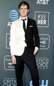 Tbf bo is like 8 feet tall. Bo Burnham Biography Age Wiki Height Weight Girlfriend Family More
