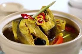 Kita tidak perlu susah memikirikan rasa ketika ada sayur kelor berkuah bening dan ada yang santan. Makanan Khas Palu Yang Wajib Ada Saat Lebaran