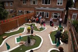 Urbancrazy Minigolf In Your Garden Mini Golf Mini Golf Course Garden