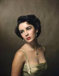 Elizabeth Taylor Iconic Halsman Portrait Behind The Photo Famous Portraits Elizabeth Taylor Portrait