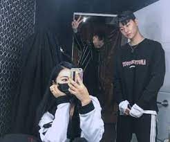 140 Ide Fotbar Foto Teman Pasangan Ulzzang Fotografi Teman Perlahan tapi pasti aku segera mendekat kearah pintu, dan membukakan pintu kamarku untuk dongsaeng kesayanganku. 140 ide fotbar foto teman pasangan