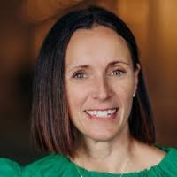 Lisa Henthorn's Instagram, Twitter & Facebook