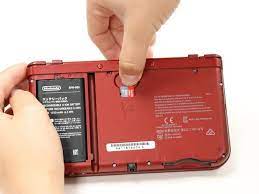 The new nintendo 3ds and 3ds xl use microsd cards, unlike the original 3ds's standard size. Upgrade Storage For The New Nintendo 3ds Xl 2015 Ifixit Repair Guide