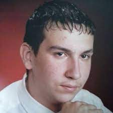 23 hairstyles you were obsessed with in the early 2000s. I M Bald Now No More Use For That Hair Gel 2000 Imgur