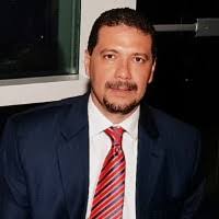 10 perfiles de «Luis Pelletier»