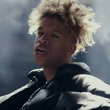 HOLD ME by @malachiiislife out now