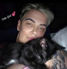 Sometimes I look ina sky and wonder will I ever gaf