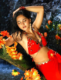 The post also features anushka's husband, cricketer virat kohli. Telugu Heroin Anushka Shetty Hot Photos Anushka Shetty Hot And Sexy Images Bollywood News Hindi