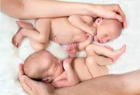 Ibu menyusi yang ingin melancarkan asi secara alami bisa makan daun kelor. Cup Feeding Bayi Baru Lahir Mendapatkan Asi Lewat Metode Cup Feeding Theasianparent Indonesia