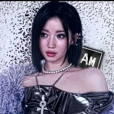 Crystal Blink (@crystal_blinkkk)