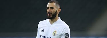 He is known for his aerial ability, workrate, playmaking and finishing. Karim Benzema Konnte An Olympia Fur Frankreich Auflaufen