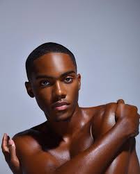 Meet Aaron, @theaaronburrows I'm an Recording Artist, Model, Actor and a  walking piece of art, if I do say so myself. Taking life one step at a time  while being myself and