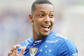 Mano diz que falta sequência sem lesões para David se firmar no Cruzeiro