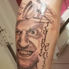 ☆ Bob dans la peau! Il en existe d'autres… Ça serait malade de compléter la  série! ☆ @stephane.lefebvre.792, @media.ninja, @brodeurjustin,  @melyssagauthier, Nancy Breault #bobbissonnette #tattooartist #tattooidol  #bobrockstar #gorgée