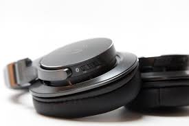 Audio Technica Ath Dsr7bt Wireless Over Ear Headphones Review Audio Technica Ath Dsr7bt Wireless Over Ear Headphones Review Macsources Headphones Review Over Ear Headphones Headphones