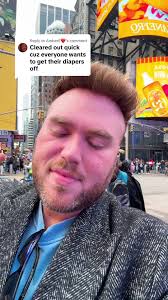 Amber Leys Guy Change Leash Diaper