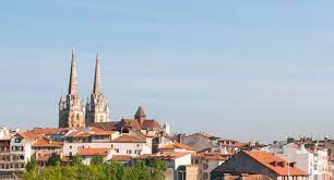 Une seule plateforme regroupant toutes les stations de radio. France Bleu Pays Basque Ecouter La Radio En Direct Actualite Locale Frequence Radio