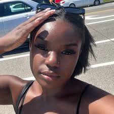 Eliana Stuart (@elianastuart105)