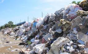 Scam immobilier vous propose à la location un appartement 1 pièce de 26 m² situé au deuxime et dernier étage d'un immeuble sé. Corbeil Essonnes Le Chef D Entreprise Cohabite Avec Une Decharge A Ciel Ouvert Le Parisien