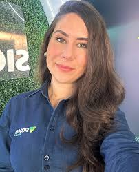 𝐂𝐚𝐫𝐨𝐥 𝐉𝐚𝐡𝐧 (@carolljahn) • Instagram photos and videos