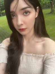 Becky Su's Instagram, Twitter & Facebook