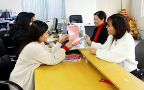 Công ty cổ phần thực phẩm bình tây, công ty cổ phần đầu tư tấn hưng, bà này còn có một cơ sở sản xuất nước tương nhưng khi chúng tôi tiếp cận thì không phát hiện hạt đậu nành nào. Ná»¯ Doanh Nhan Giau Long Nhan Ai Tin Tá»©c Hoáº¡t Ä'á»™ng Cá»•ng Thong Tin Ä'iá»‡n Tá»­ Tá»‰nh VÄ©nh Phuc