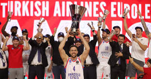 His jersey number is 15. Anadolu Efes Wurde Champion Der Euroleague Nisoh