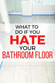 Do You Have Your Builder Grade Bathroom Floor Check Out This Diy Easy Bathroom Floor Update On A Budget This Easy Diy