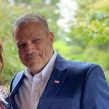 Shawn Pecor's Instagram, Twitter & Facebook