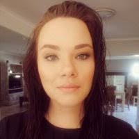 Tania Muller's Instagram, Twitter & Facebook