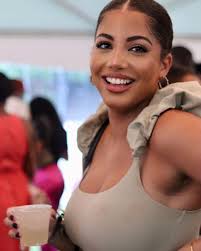 Devan Cowles-Garcia (@devscurlsss) • Instagram photos and videos