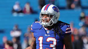 He is a tight end in the nfl… maybe. Kelvin Benjamin Expected To Try Out As A Tight End At Giants Minicamp Per Report Cbssports Com