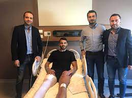 Fenerbahçe ağlarını sarstığı için mutlu olduğunu belirten aytaç kara, ligin renkli takımı olduklarını ve bursaspor'un iyi yerlere geleceğine. Fenerbahce Macinda Sakatlanan Aytac Kara Meniskus Ameliyati Oldu Son Dakika Spor