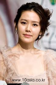 Look how many awards di she have in her age (more than 30 awards) … isn't it one of new record for korean actress? Son Ye Jin Says Relieved Lee Min Ho Not Young Looking 1 Hancinema