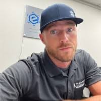 Paul Bommer's Instagram, Twitter & Facebook