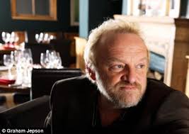 Antony Worrall Thompson 'sorry' for shoplifting cheese and wine from Tesco 