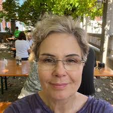 Eva Weller's Instagram, Twitter & Facebook