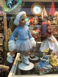 Look What We Found In The Window Of Just White Toy Shop In The Queen Victoria Building Sydney With Just 11 Weeks Until Christmas Gotz Dolls Baby Dolls Dolls