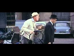 Le duo le plus célèbre et énergique du cinéma français, de funès/bourvil, est de retour dans cette comédie pétillante et fine sur fond de roadmovie le corniaud. Le Corniaud Scene 1 Youtube